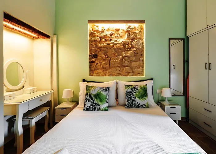 Sole Apartments - Near Corfu Port