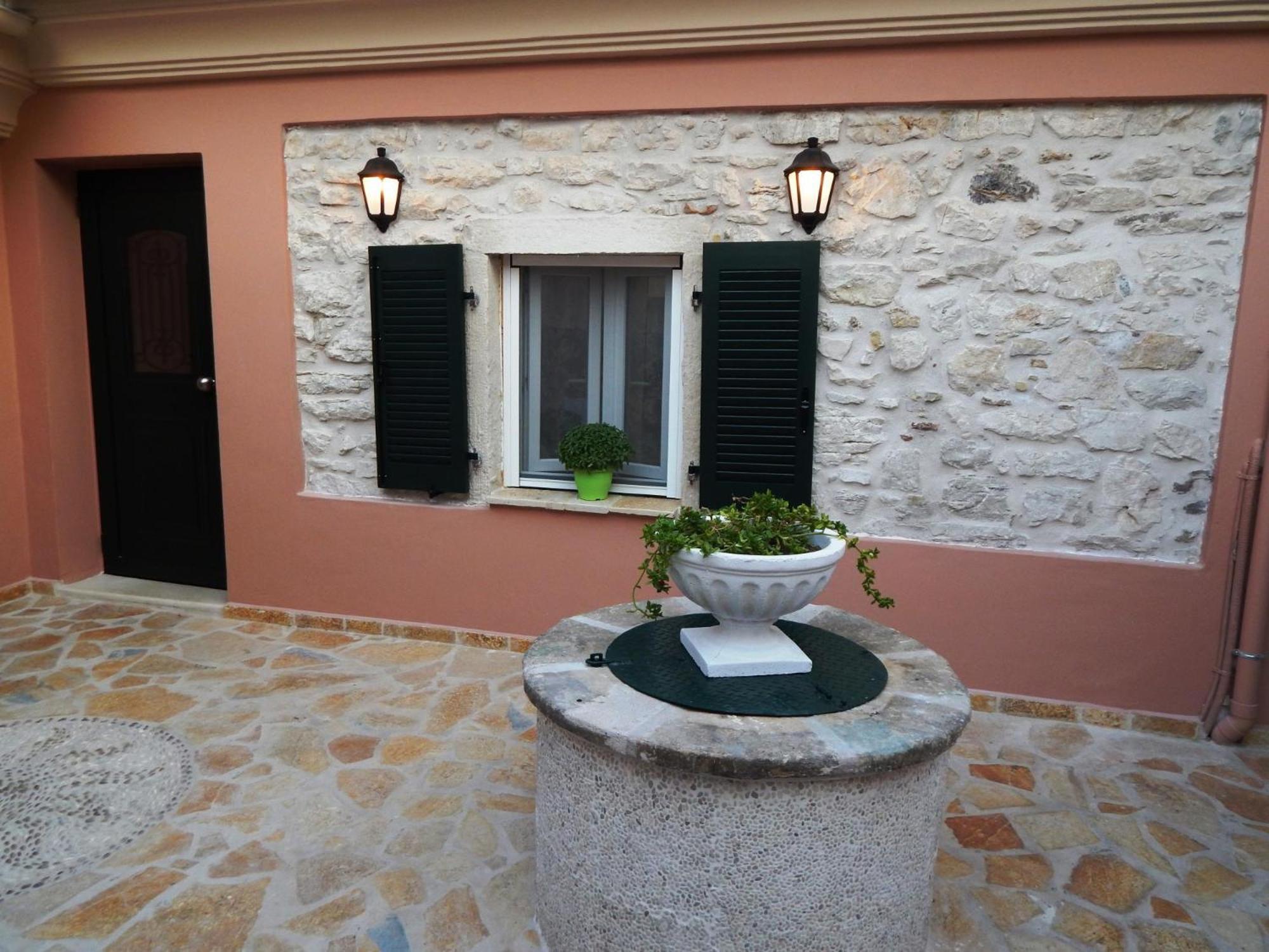 Sole - Near Corfu Port Apartament *